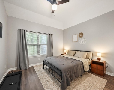 11307 Alcott Drive - Photo Thumbnail 14