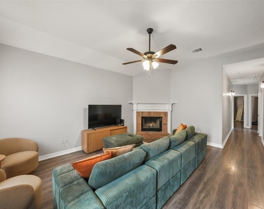 11307 Alcott Drive - Photo Thumbnail 3