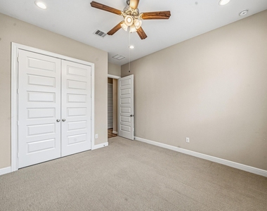 9908 Prairie House Lane - Photo Thumbnail 17