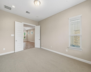 9908 Prairie House Lane - Photo Thumbnail 14