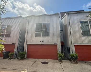 2605 Calumet Street - Photo Thumbnail 15