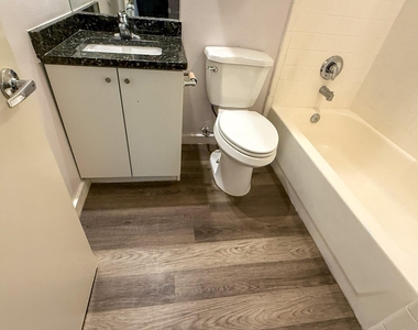2605 Calumet Street - Photo Thumbnail 11