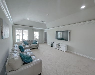13422 Preston Cliff Court - Photo Thumbnail 8