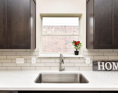 7715 Butler Lakes Court - Photo Thumbnail 16
