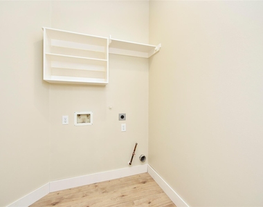 7715 Butler Lakes Court - Photo Thumbnail 18
