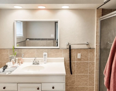 1139 Mainland Drive - Photo Thumbnail 9