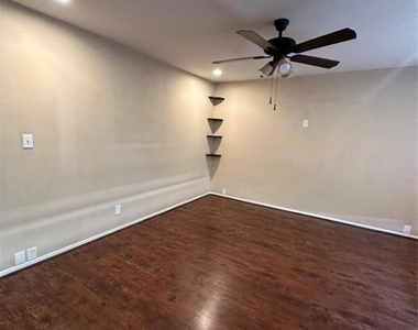 5343 Richmond Avenue - Photo Thumbnail 7