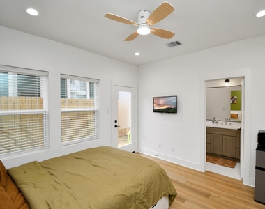 2015 Cochran Street - Photo Thumbnail 19