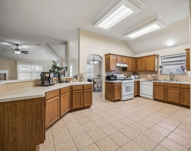 24027 Floragate Drive - Photo Thumbnail 7
