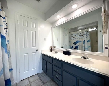 15523 Pensgate Street - Photo Thumbnail 12