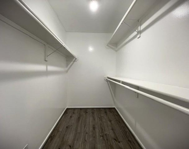 15523 Pensgate Street - Photo Thumbnail 15