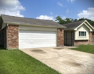 15523 Pensgate Street - Photo Thumbnail 1