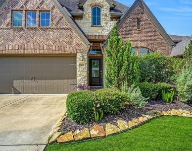 24247 Via Vitani Drive - Photo Thumbnail 3