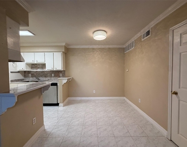 2250 Bering Drive - Photo Thumbnail 9