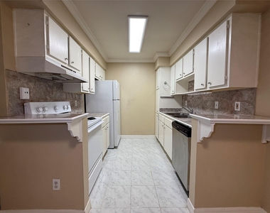 2250 Bering Drive - Photo Thumbnail 10