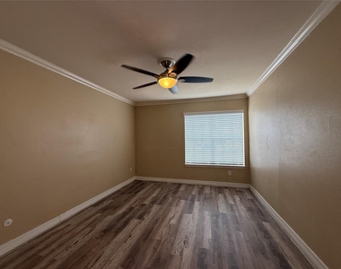 2250 Bering Drive - Photo Thumbnail 16
