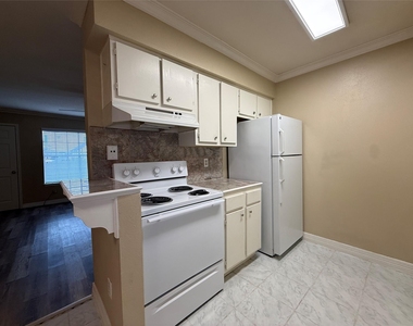 2250 Bering Drive - Photo Thumbnail 11
