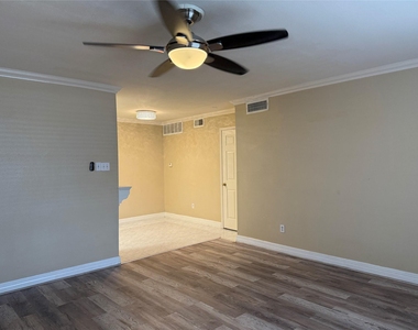 2250 Bering Drive - Photo Thumbnail 6
