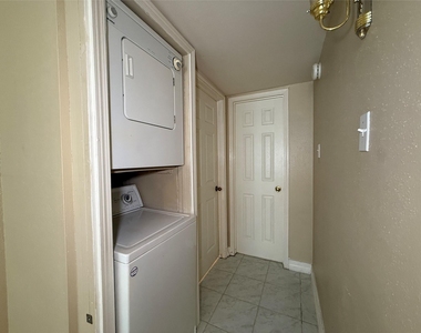 2250 Bering Drive - Photo Thumbnail 15