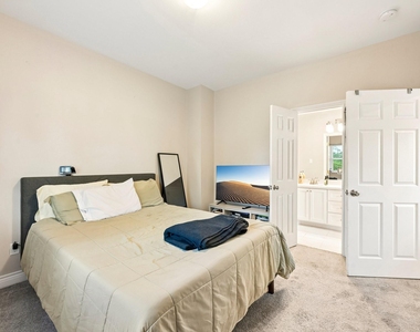 210 Garrotsville Street - Photo Thumbnail 4