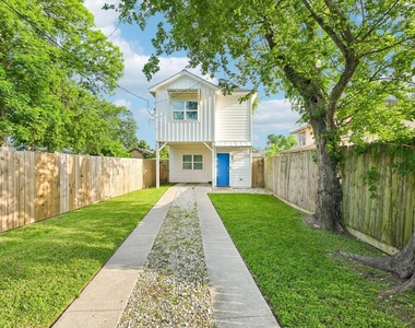 210 Garrotsville Street - Photo Thumbnail 6