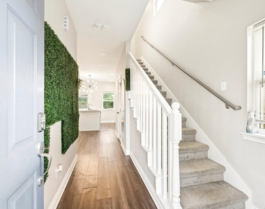 210 Garrotsville Street - Photo Thumbnail 12