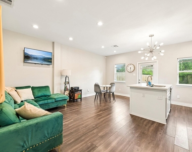 210 Garrotsville Street - Photo Thumbnail 15
