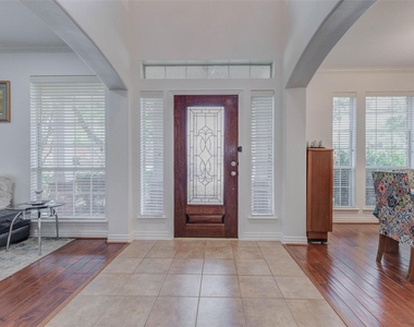 26511 Cresent Cove Lane - Photo Thumbnail 2