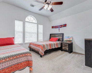 26511 Cresent Cove Lane - Photo Thumbnail 19