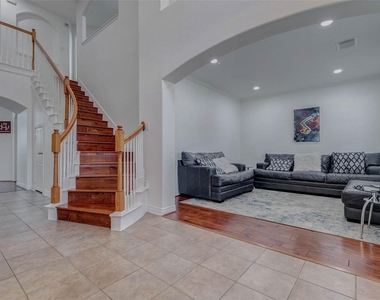 26511 Cresent Cove Lane - Photo Thumbnail 3