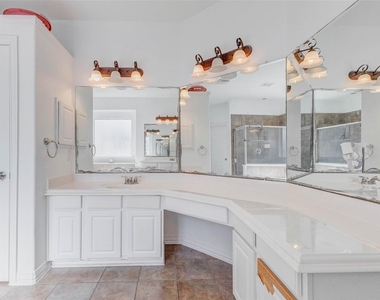 26511 Cresent Cove Lane - Photo Thumbnail 15