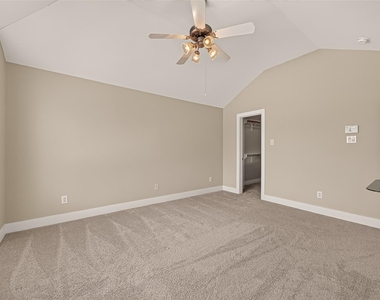 733 W 22nd Street - Photo Thumbnail 27