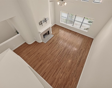 733 W 22nd Street - Photo Thumbnail 24