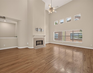 733 W 22nd Street - Photo Thumbnail 10