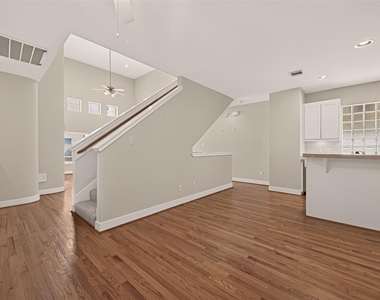 733 W 22nd Street - Photo Thumbnail 23