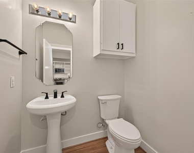 733 W 22nd Street - Photo Thumbnail 22