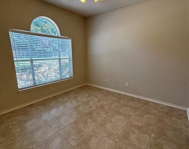 10735 Norchester Village - Photo Thumbnail 5