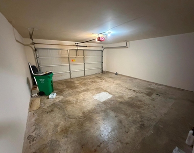 17923 Hollow Hill Lane - Photo Thumbnail 19