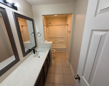 17923 Hollow Hill Lane - Photo Thumbnail 2