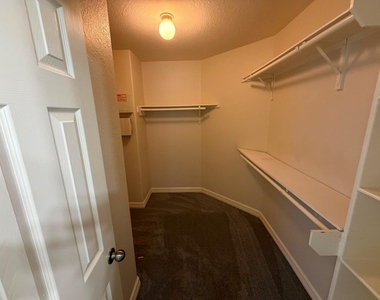 17923 Hollow Hill Lane - Photo Thumbnail 5