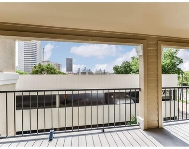 3231 Allen Parkway - Photo Thumbnail 10