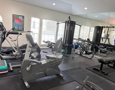 3231 Allen Parkway - Photo Thumbnail 7