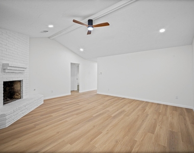 10935 Silkwood Drive - Photo Thumbnail 5