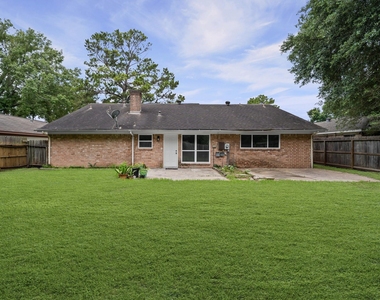 10935 Silkwood Drive - Photo Thumbnail 18