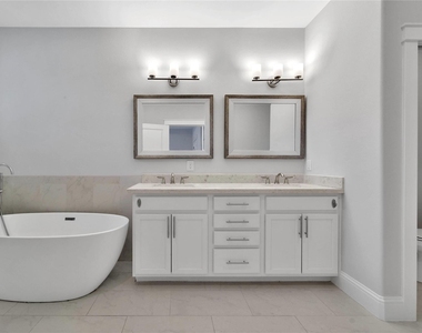 626 E 28th Street - Photo Thumbnail 19