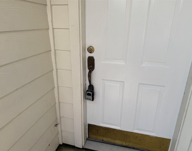 16310 Long Valley Court - Photo Thumbnail 3
