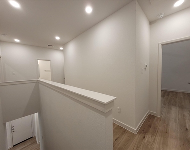 2509 Appian Way Way - Photo Thumbnail 17
