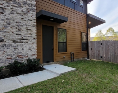 2509 Appian Way Way - Photo Thumbnail 4