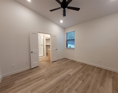 2509 Appian Way Way - Photo Thumbnail 26