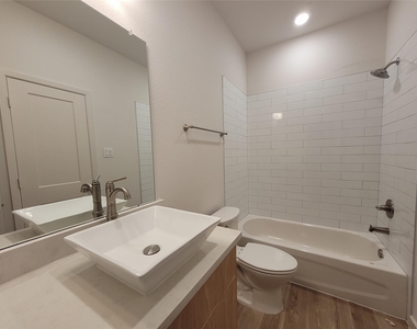 2509 Appian Way Way - Photo Thumbnail 21